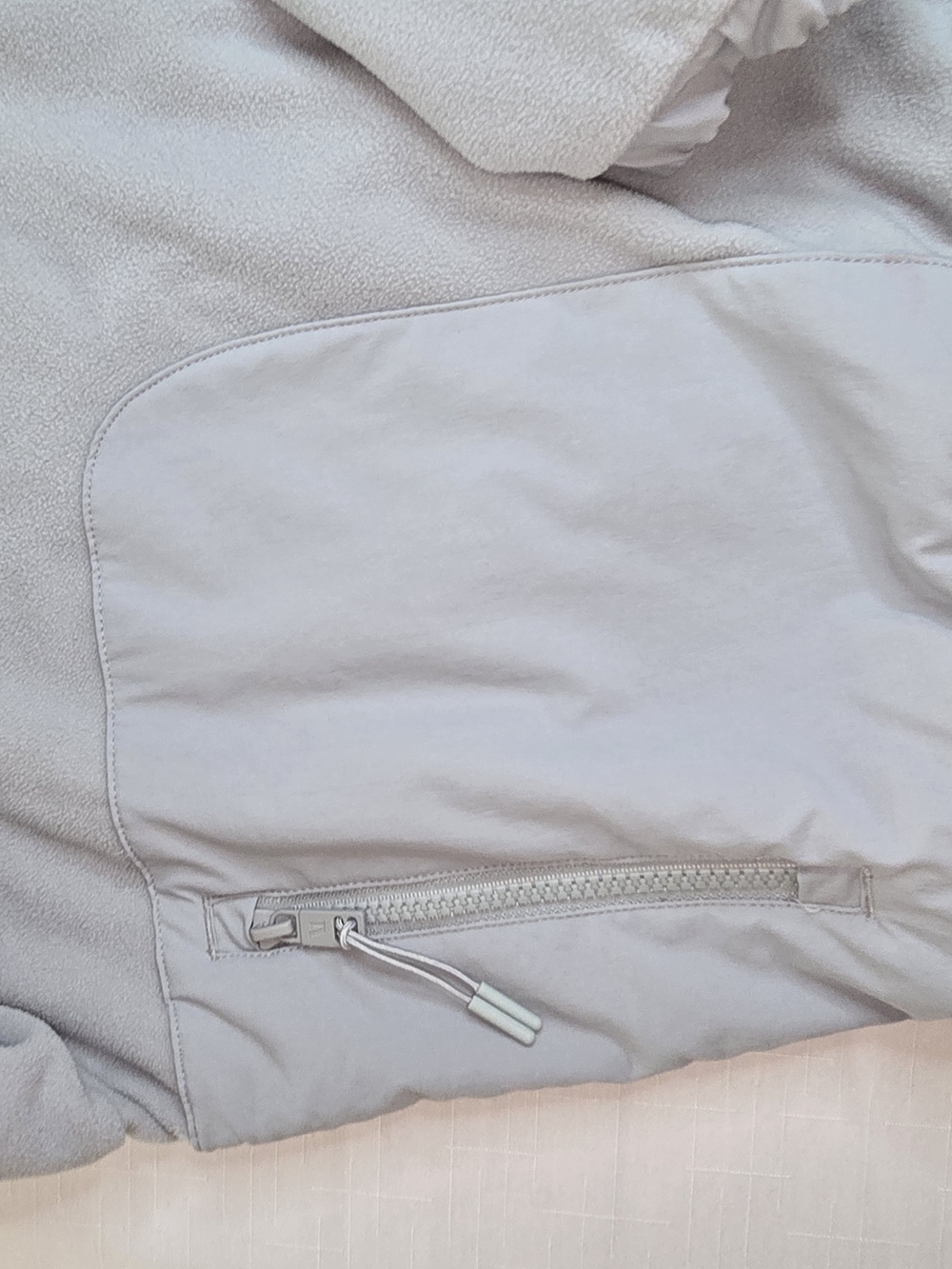 Vuori Light Chalk Gray Blue Quarter-Zip Pullover Hoodie Gorpcore Athleisure - Picture 8 of 9